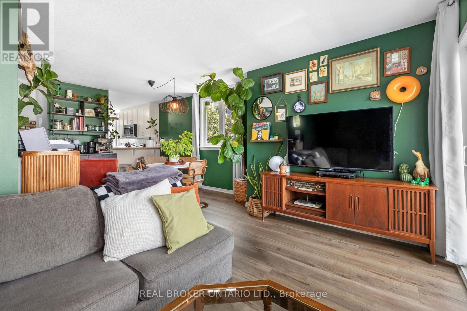 3415 CAMBRIAN ROAD