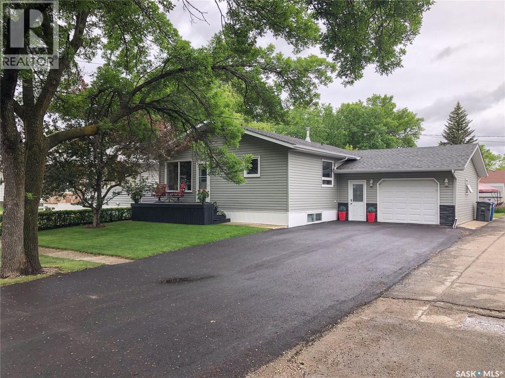 812 QU'APPELLE STREET, GRENFELL, SK S0G 2B0 - Image 1904983096.jpeg?d=l