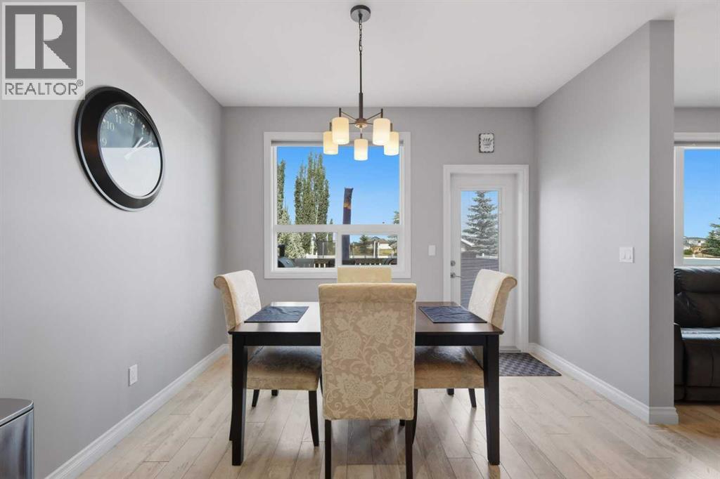 64 Henderson Crescent