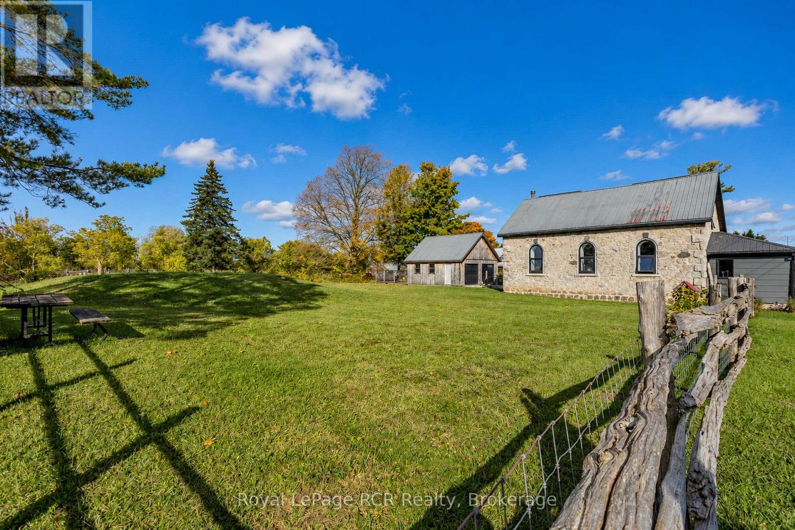 116190 GREY ROAD 3