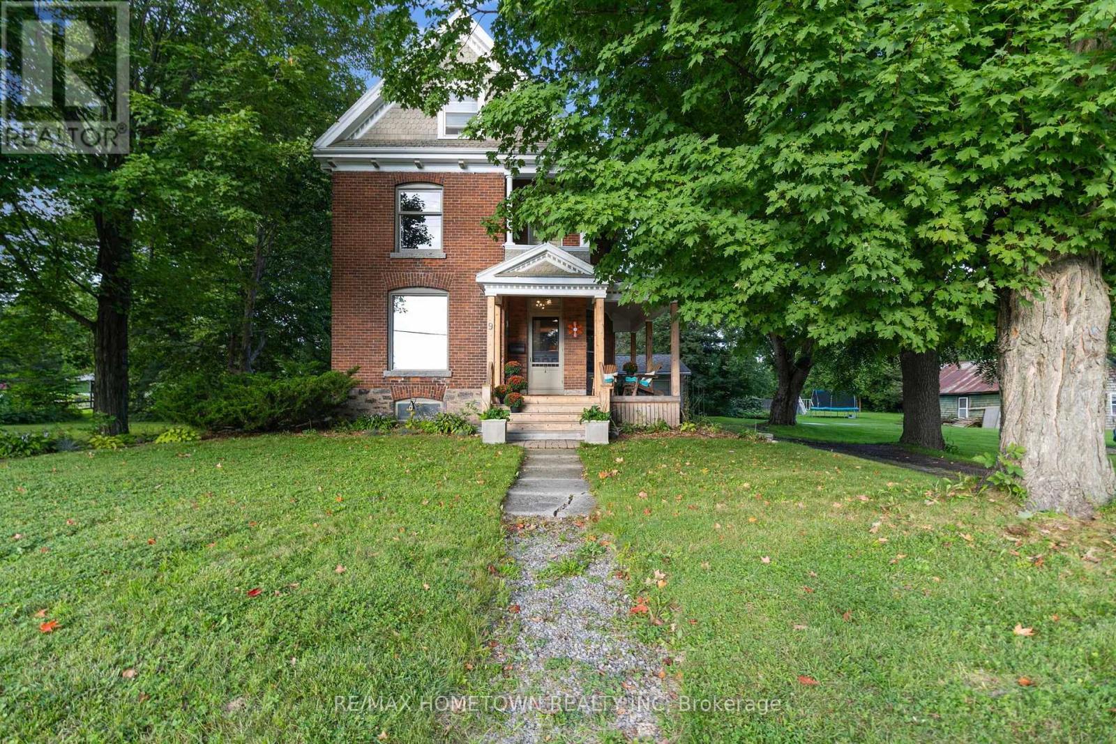 9 QUABBIN ROAD