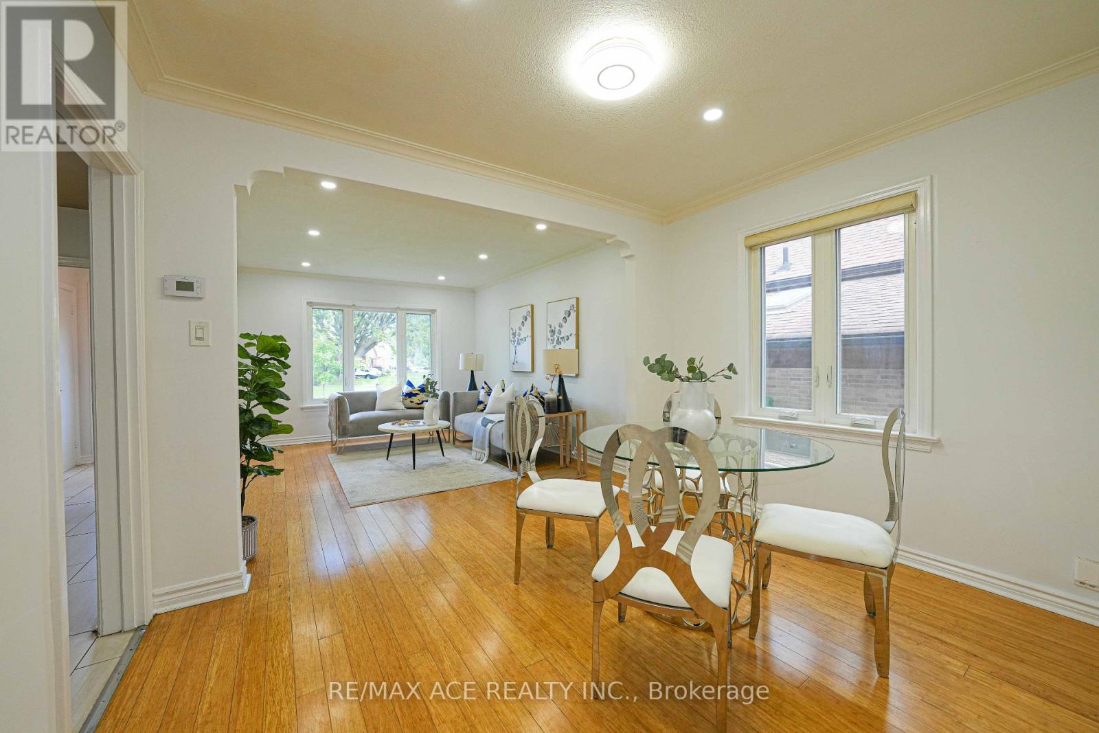 59 LILIAN DRIVE