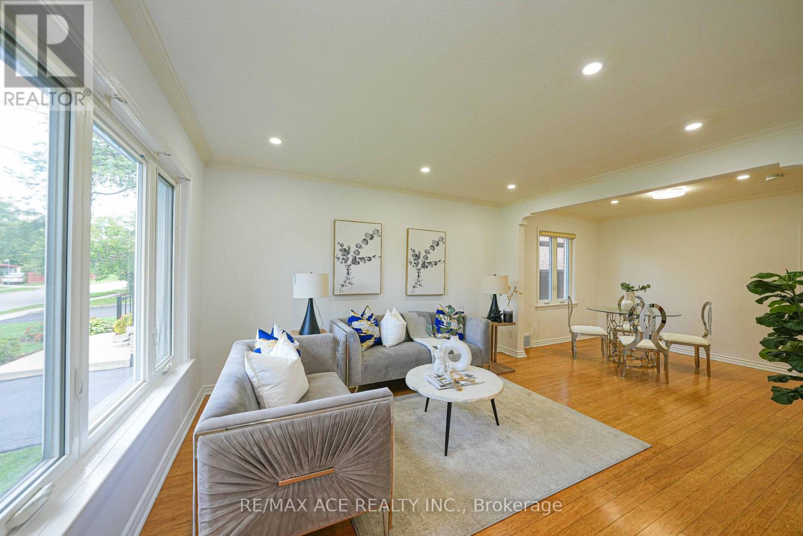 59 LILIAN DRIVE