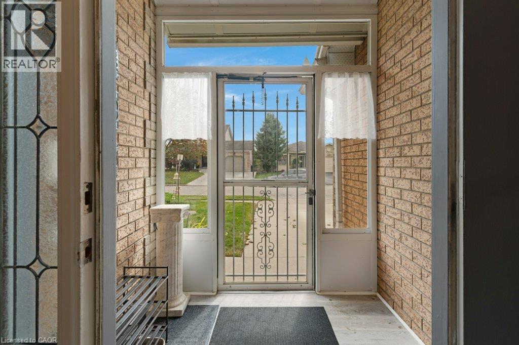 94 DAWN Crescent