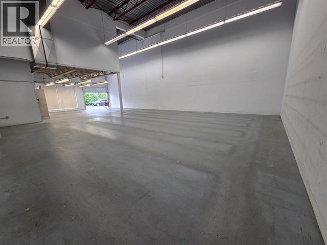 11 3871 N FRASER WAY