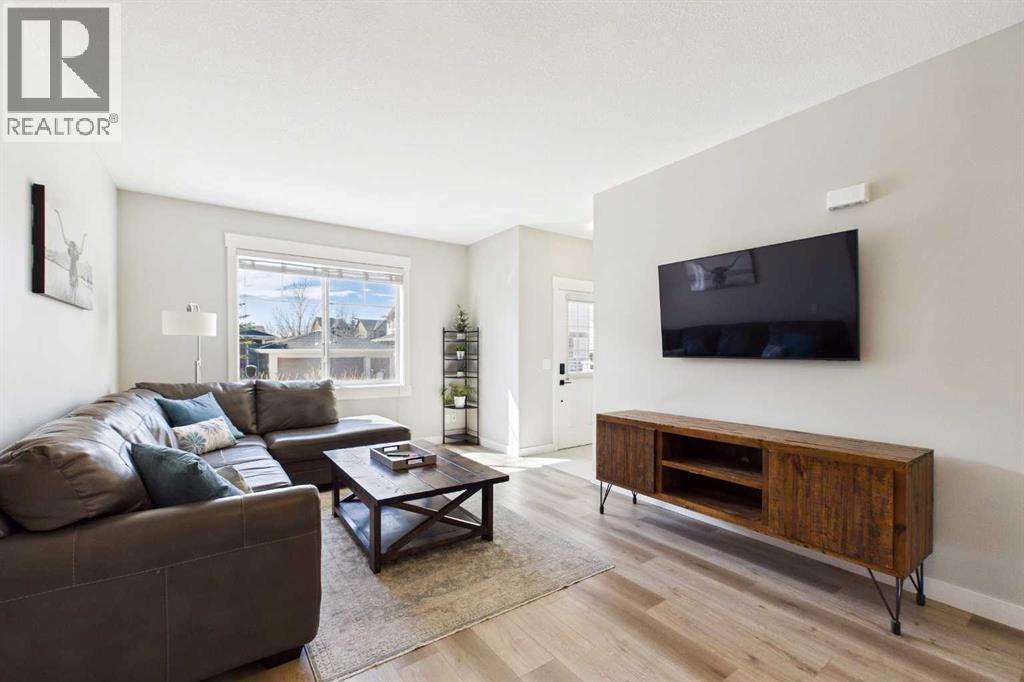1, 67 West Coach Manor SW