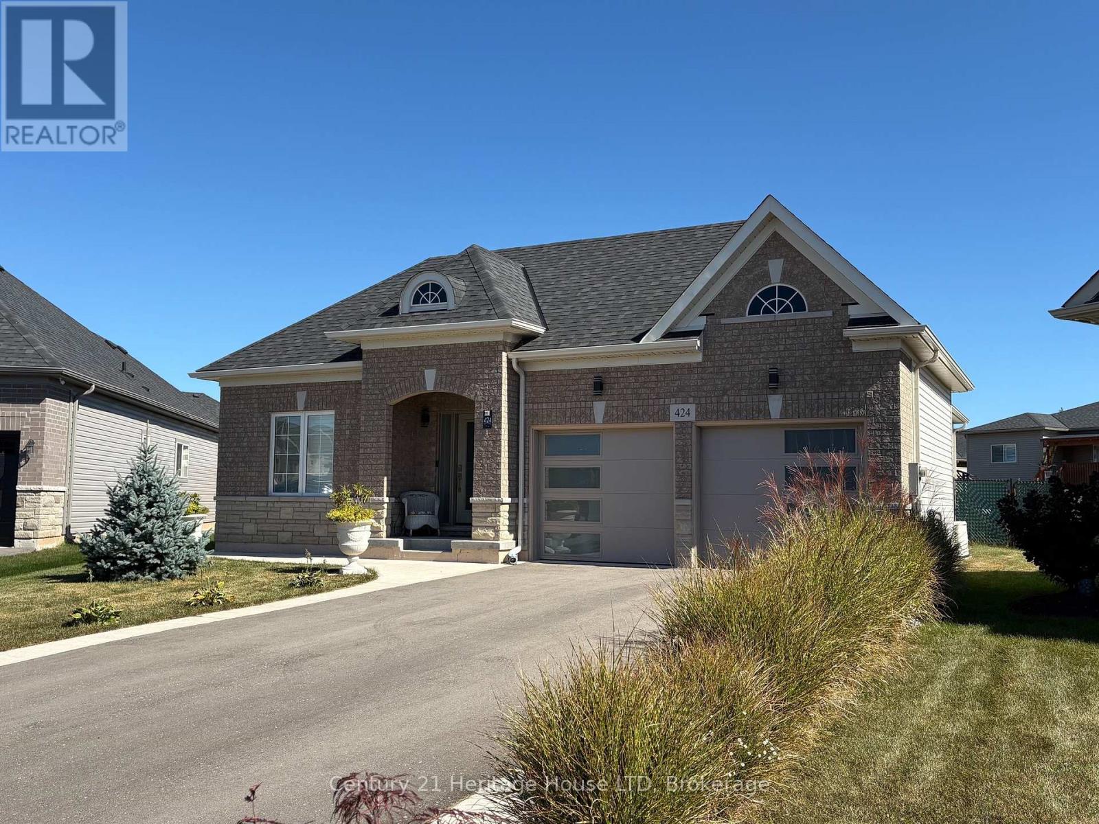 424 WILLIAMS CRESCENT