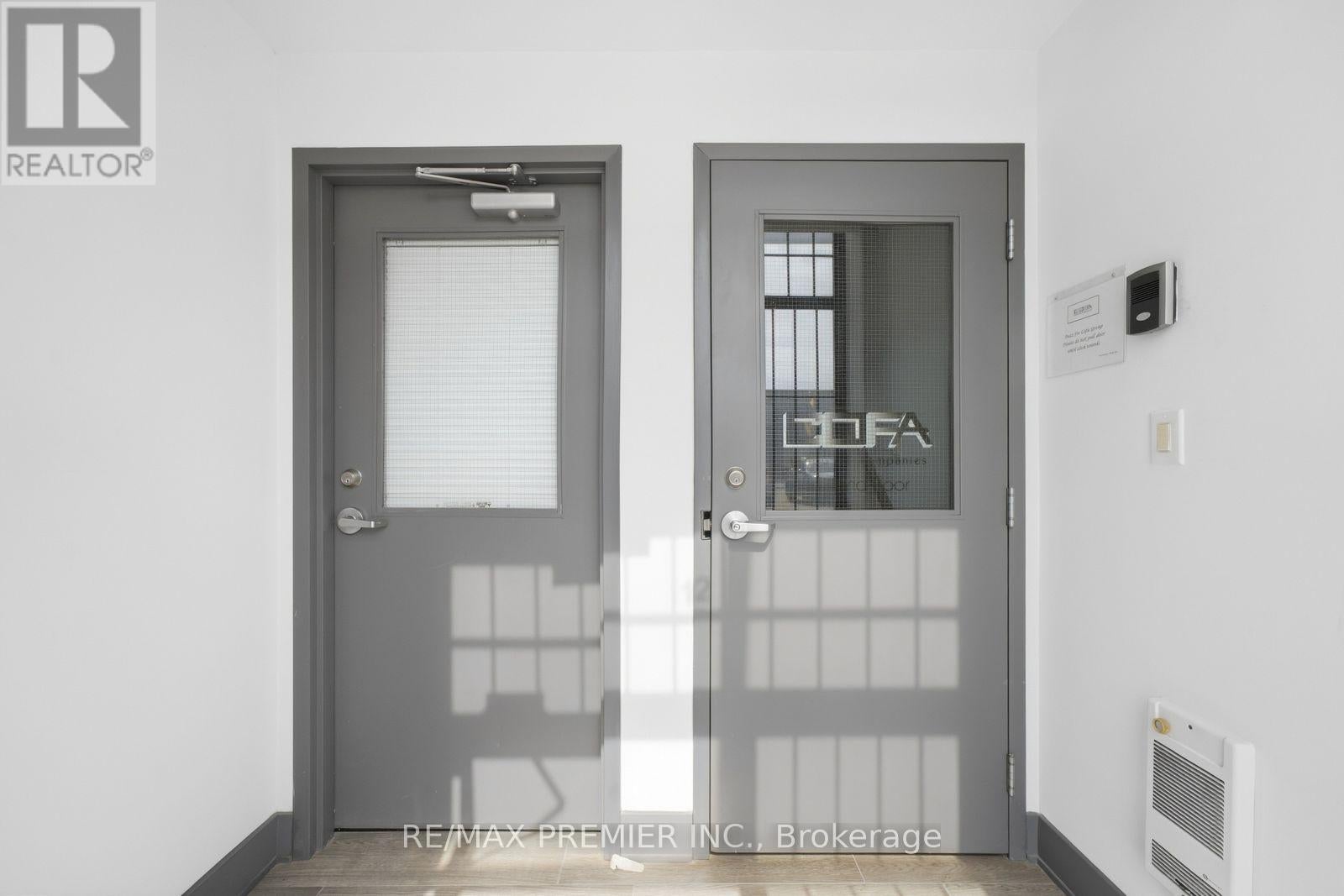 12 - 13 KENVIEW BOULEVARD