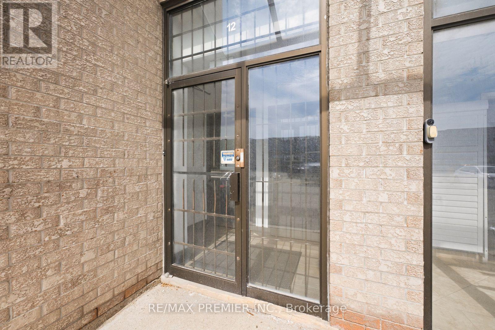12 - 13 KENVIEW BOULEVARD
