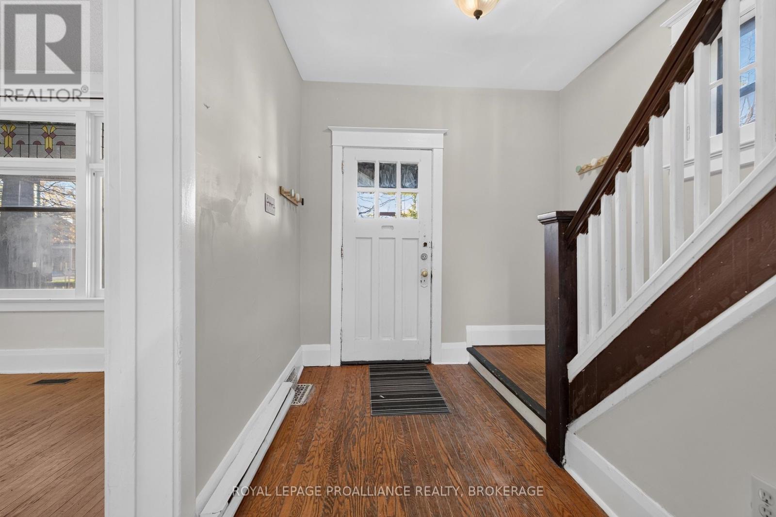 558 BROCK STREET