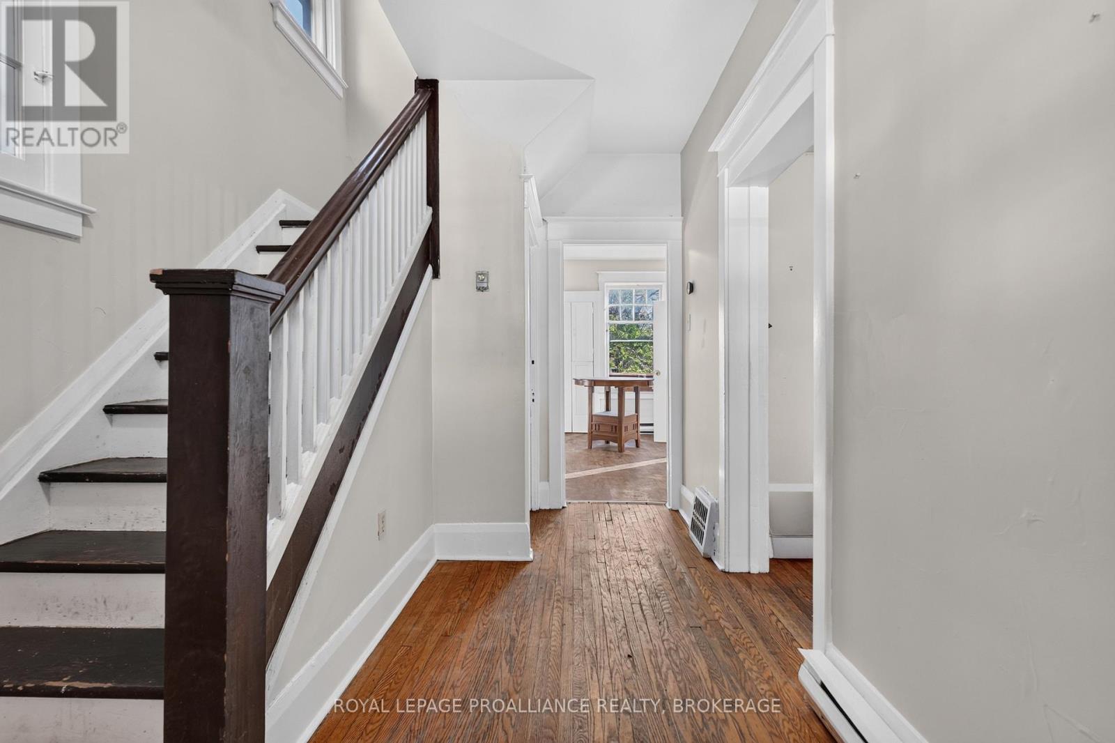 558 BROCK STREET