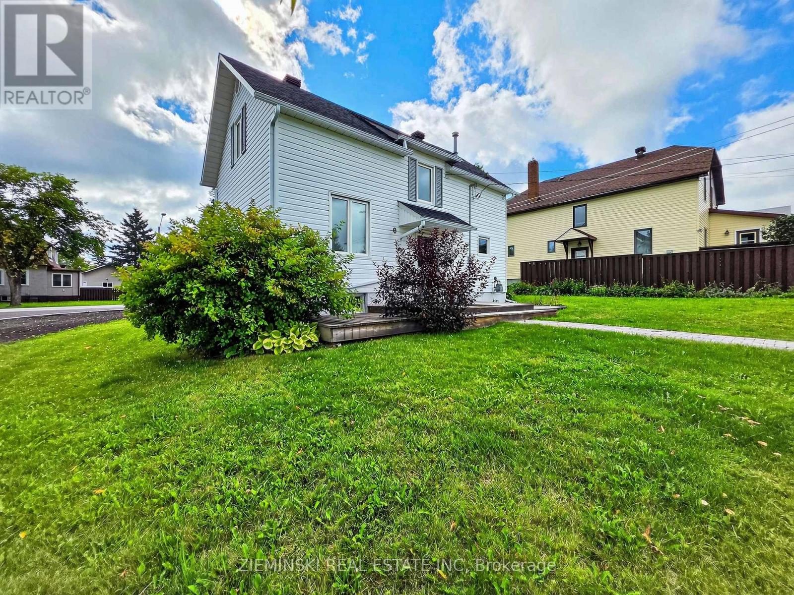 118 BUCKINGHAM AVENUE