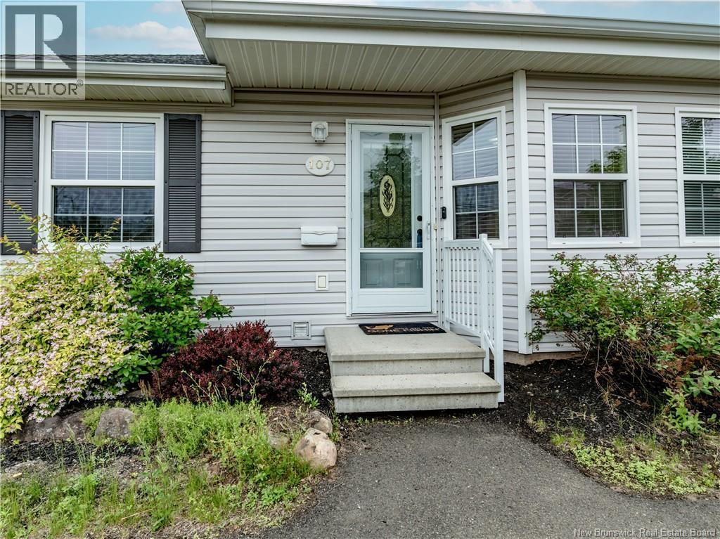 107 Firmin - Photo 2