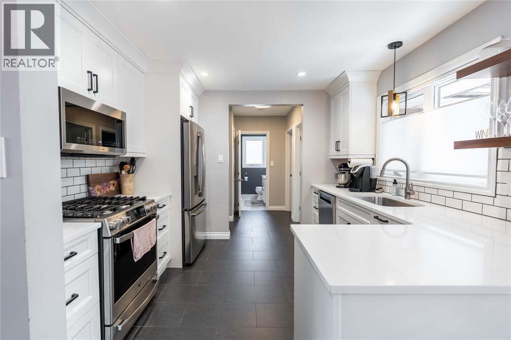 951 BEVERLEY ROAD