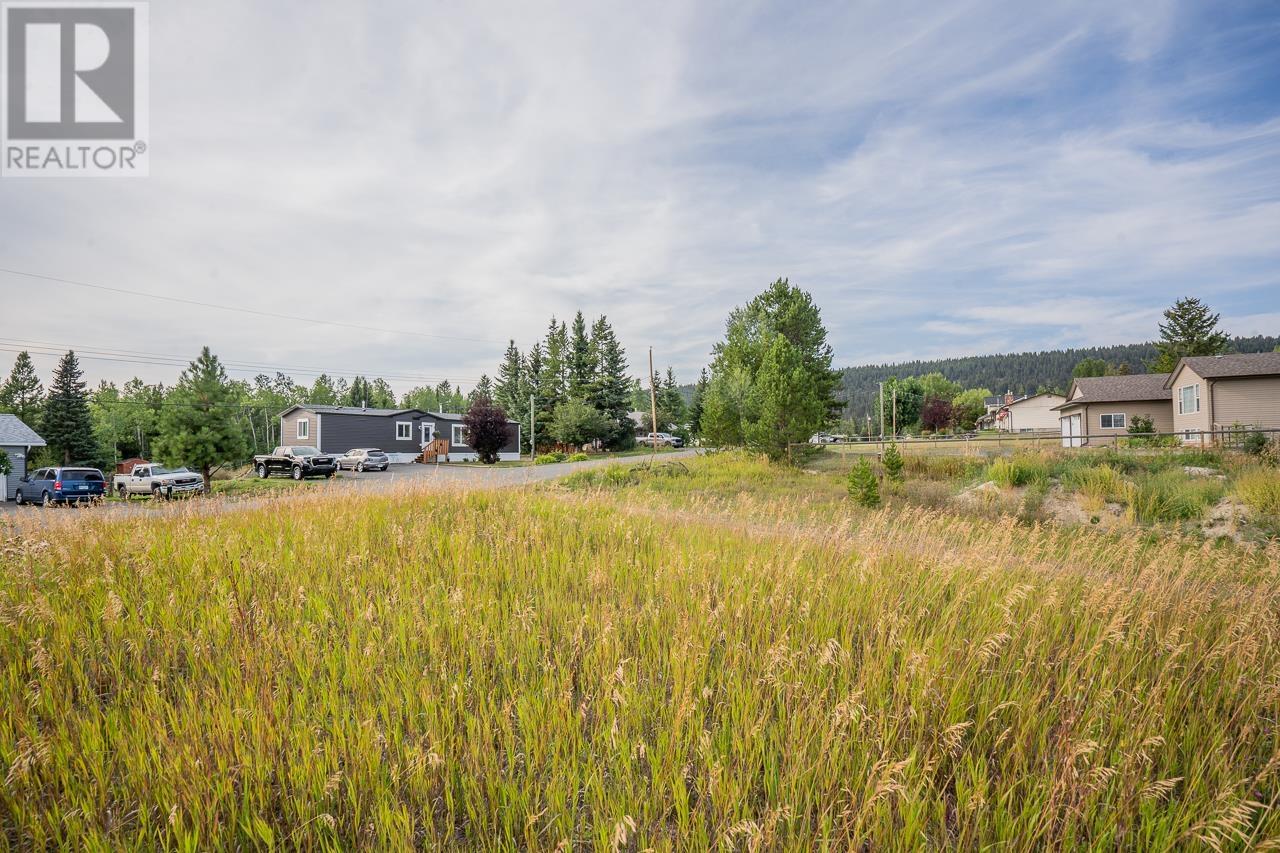 6506 GREY CRESCENT