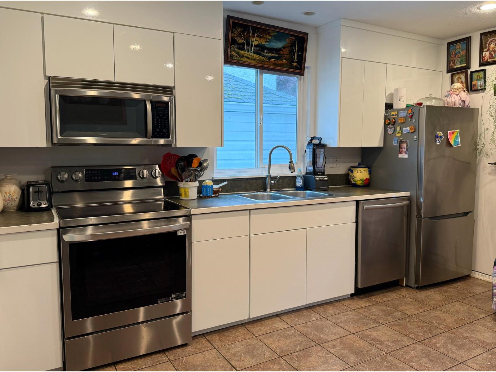 45276 CREEKSIDE DRIVE, West Chilliwack