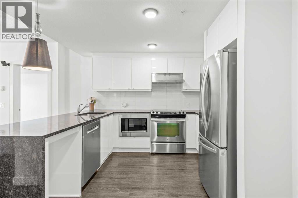 103, 25 Aspenmont Heights SW