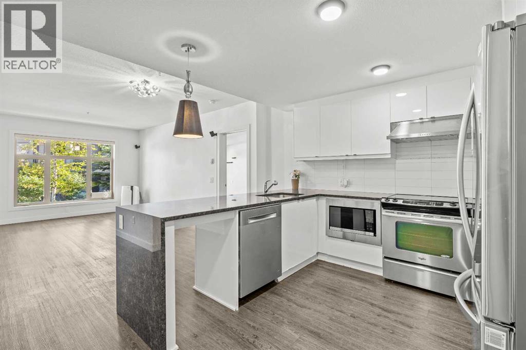 103, 25 Aspenmont Heights SW