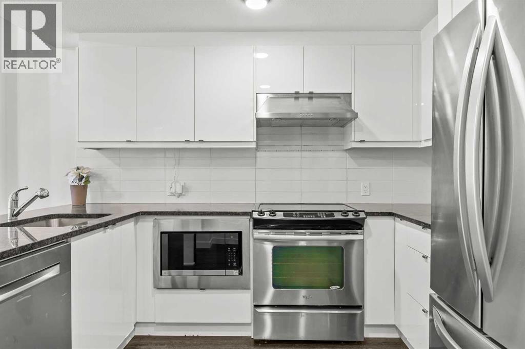 103, 25 Aspenmont Heights SW