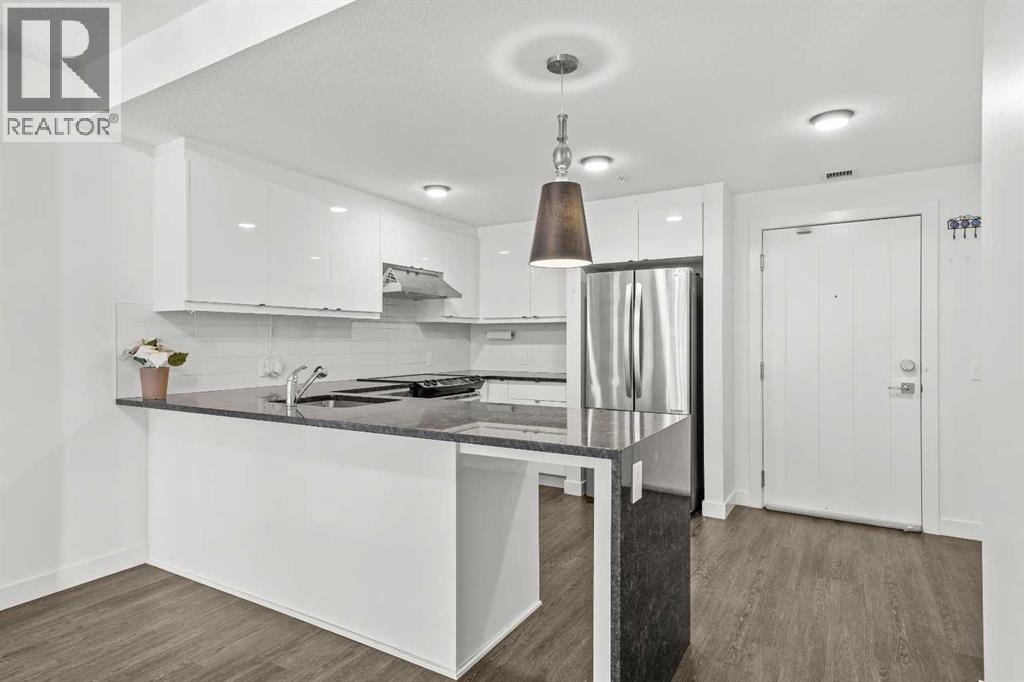 103, 25 Aspenmont Heights SW
