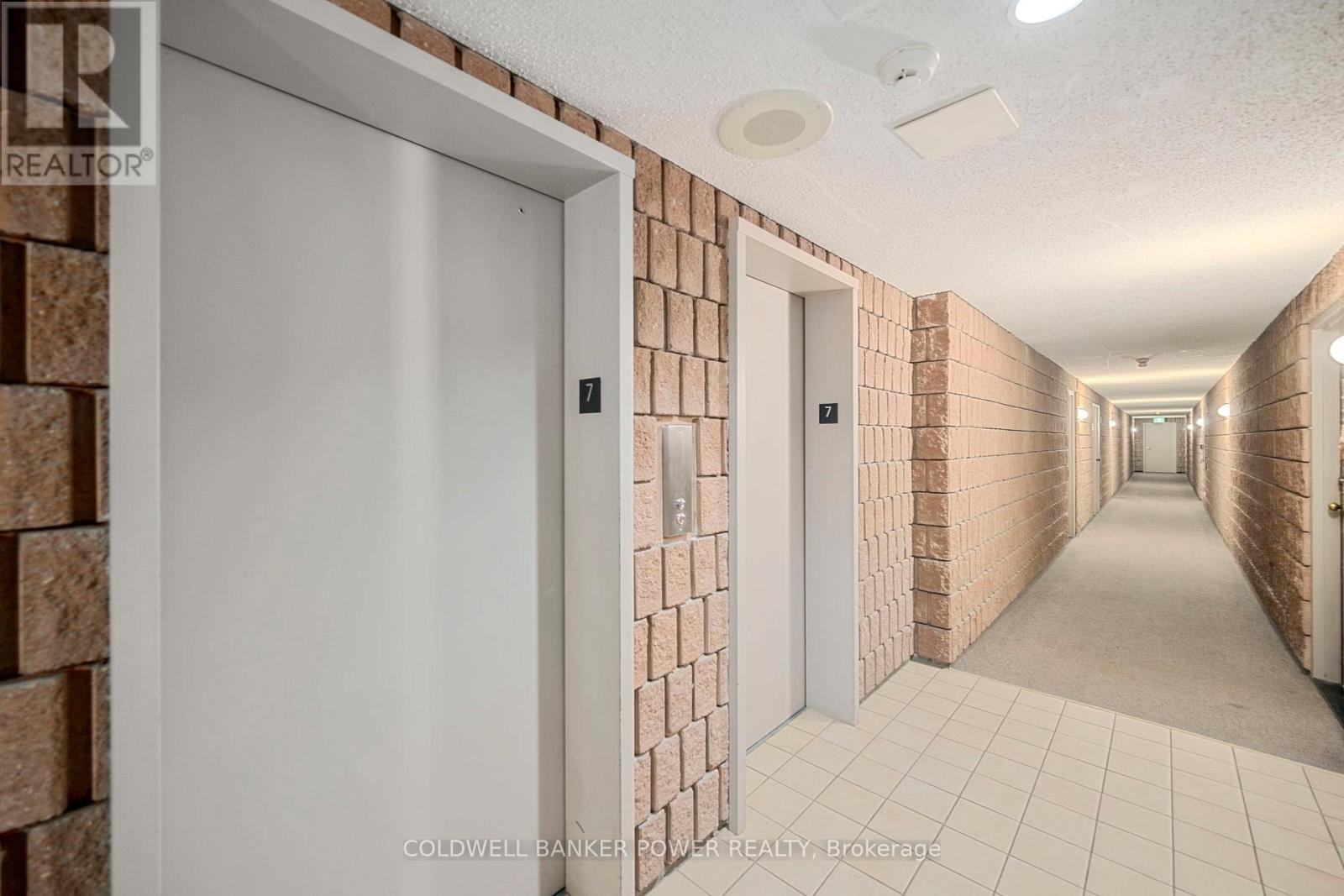 704 - 600 GRENFELL DRIVE
