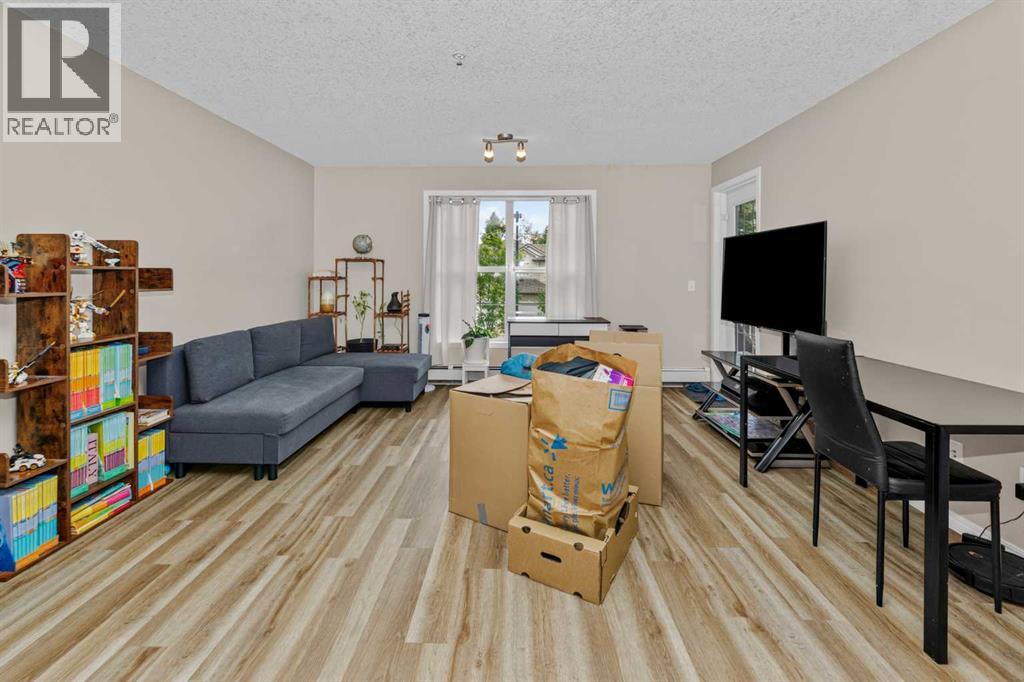 208, 2000 Applevillage Court SE