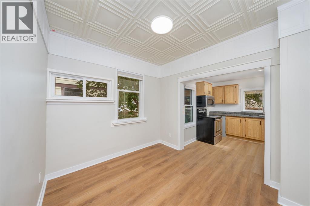 228 MITTON STREET South - Photo 4