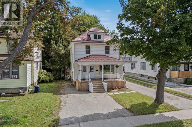 228 MITTON STREET South