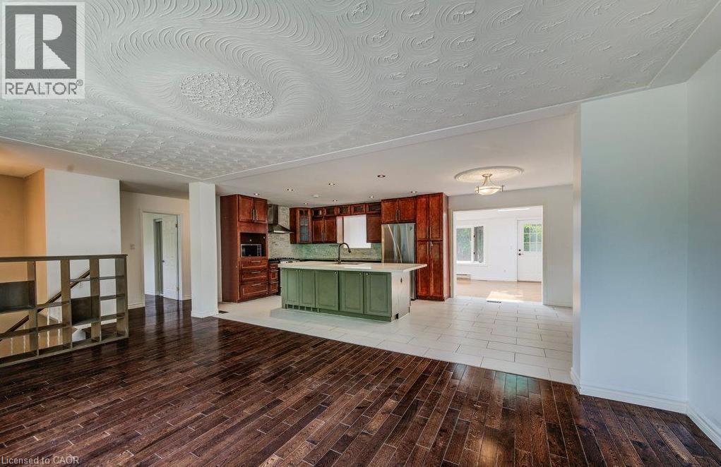 109 WHITE OAK Place