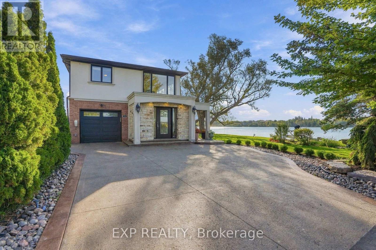 3 WILLOWBANK AVENUE