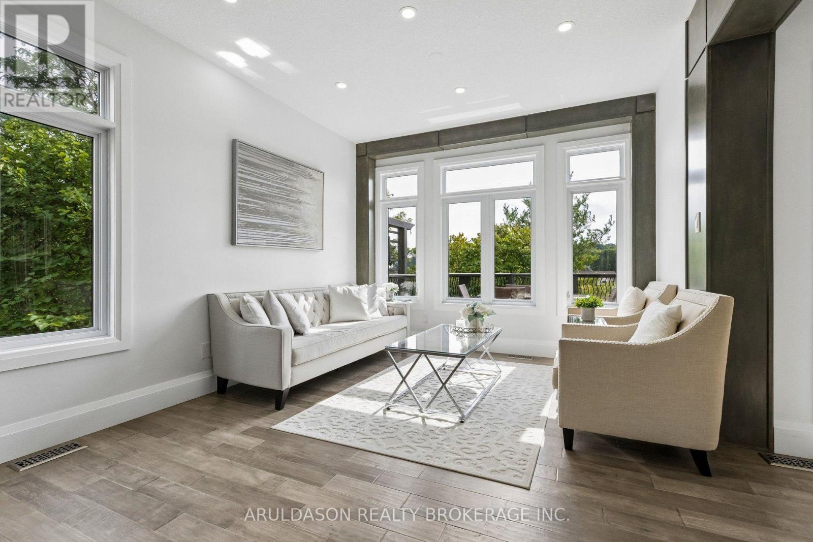 827 GREY ALDER COURT