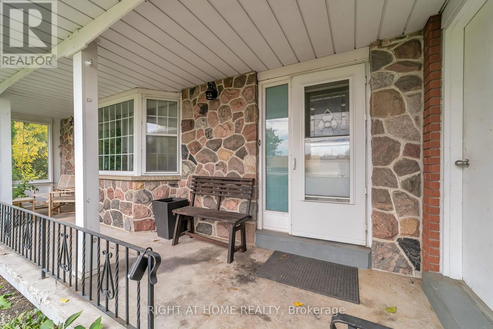 22 HAMILTON DRIVE