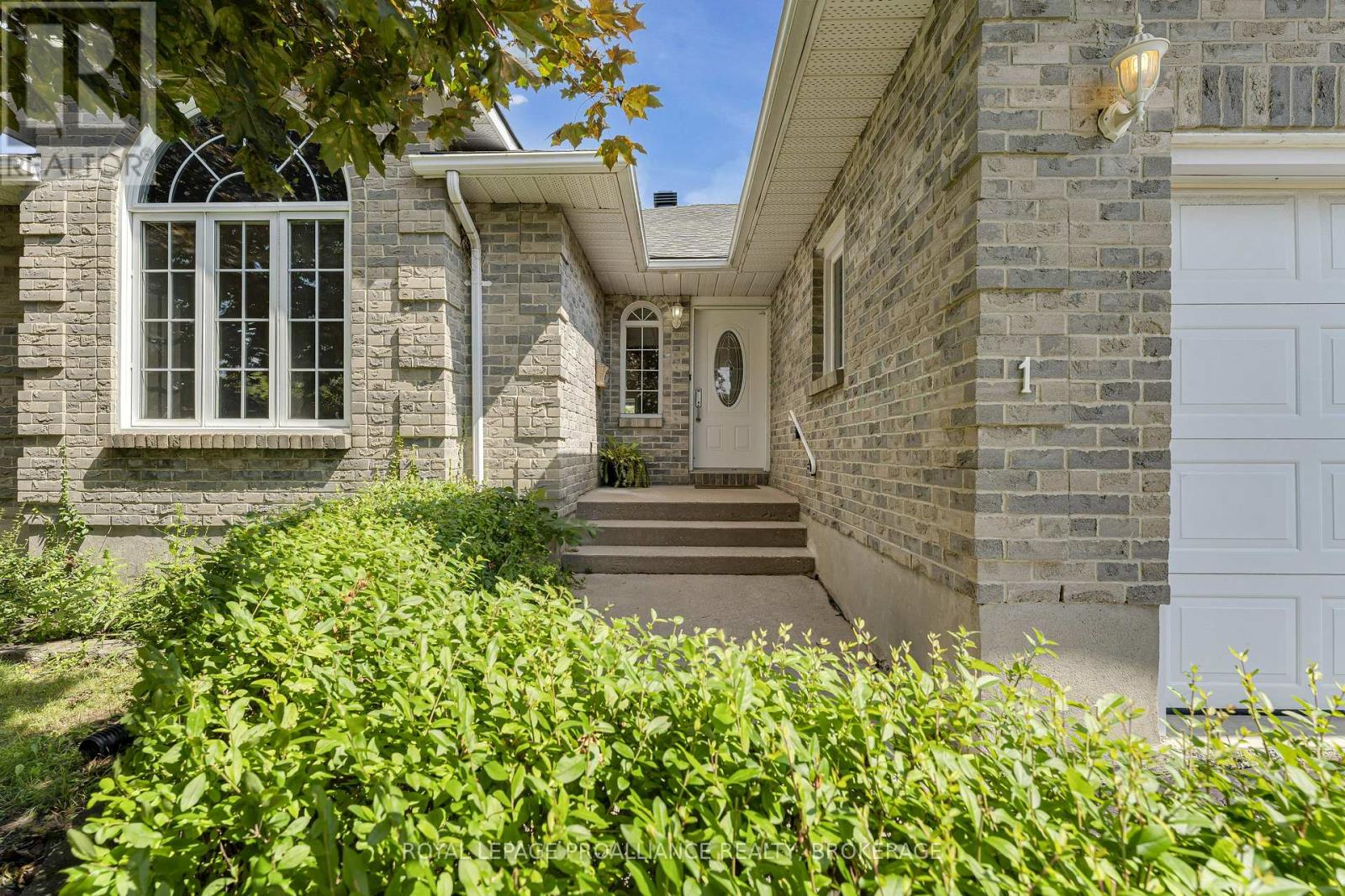 542 DAVIS DRIVE
