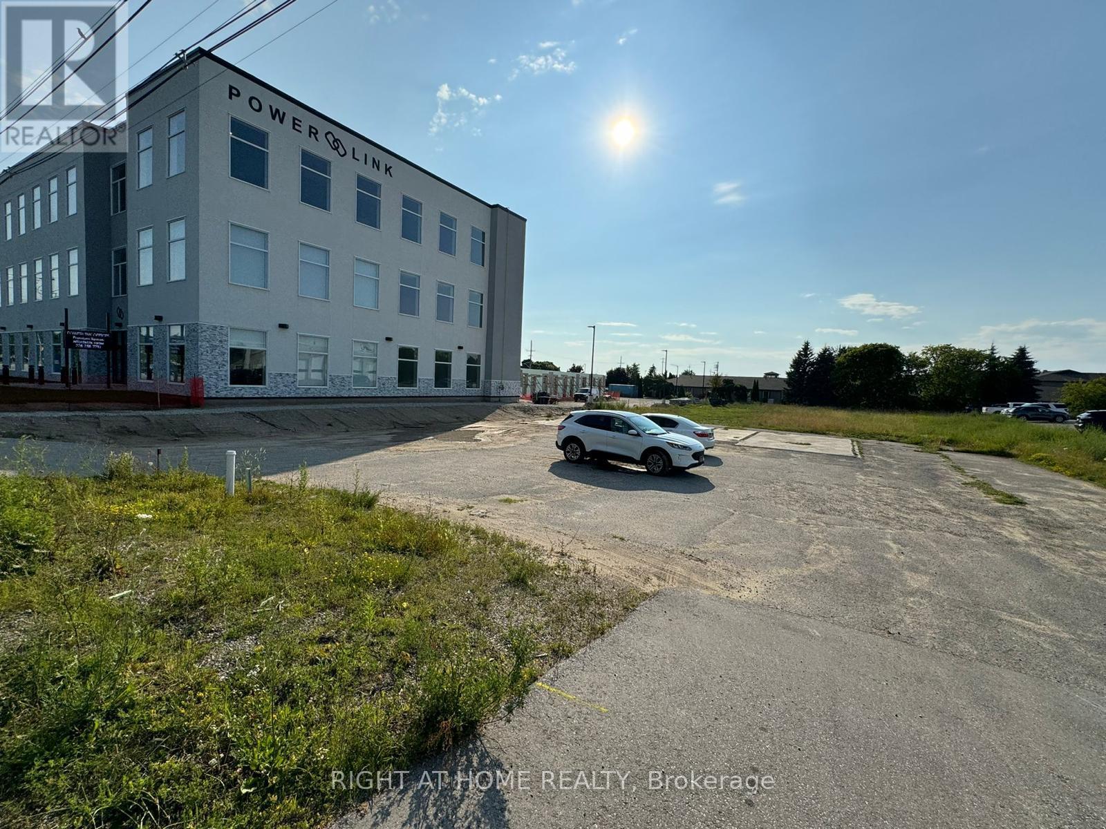 1032 GODERICH STREET