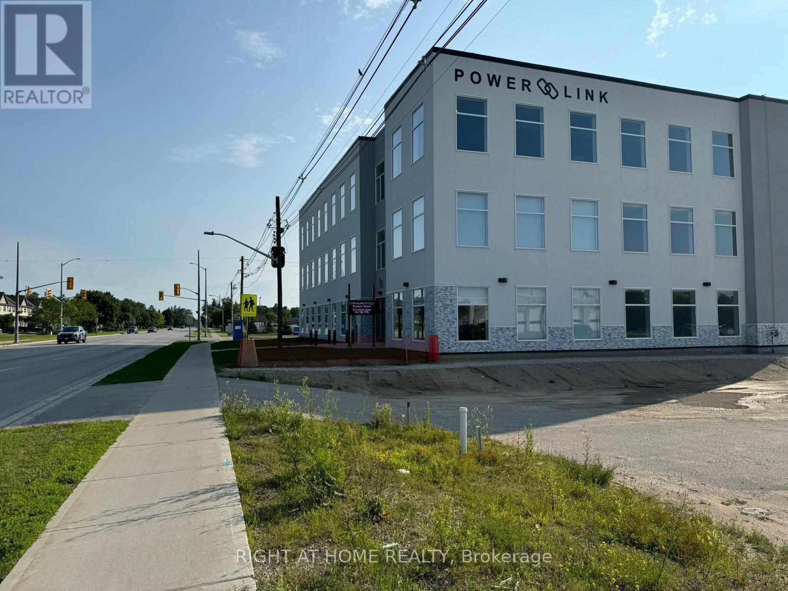 1032 GODERICH STREET