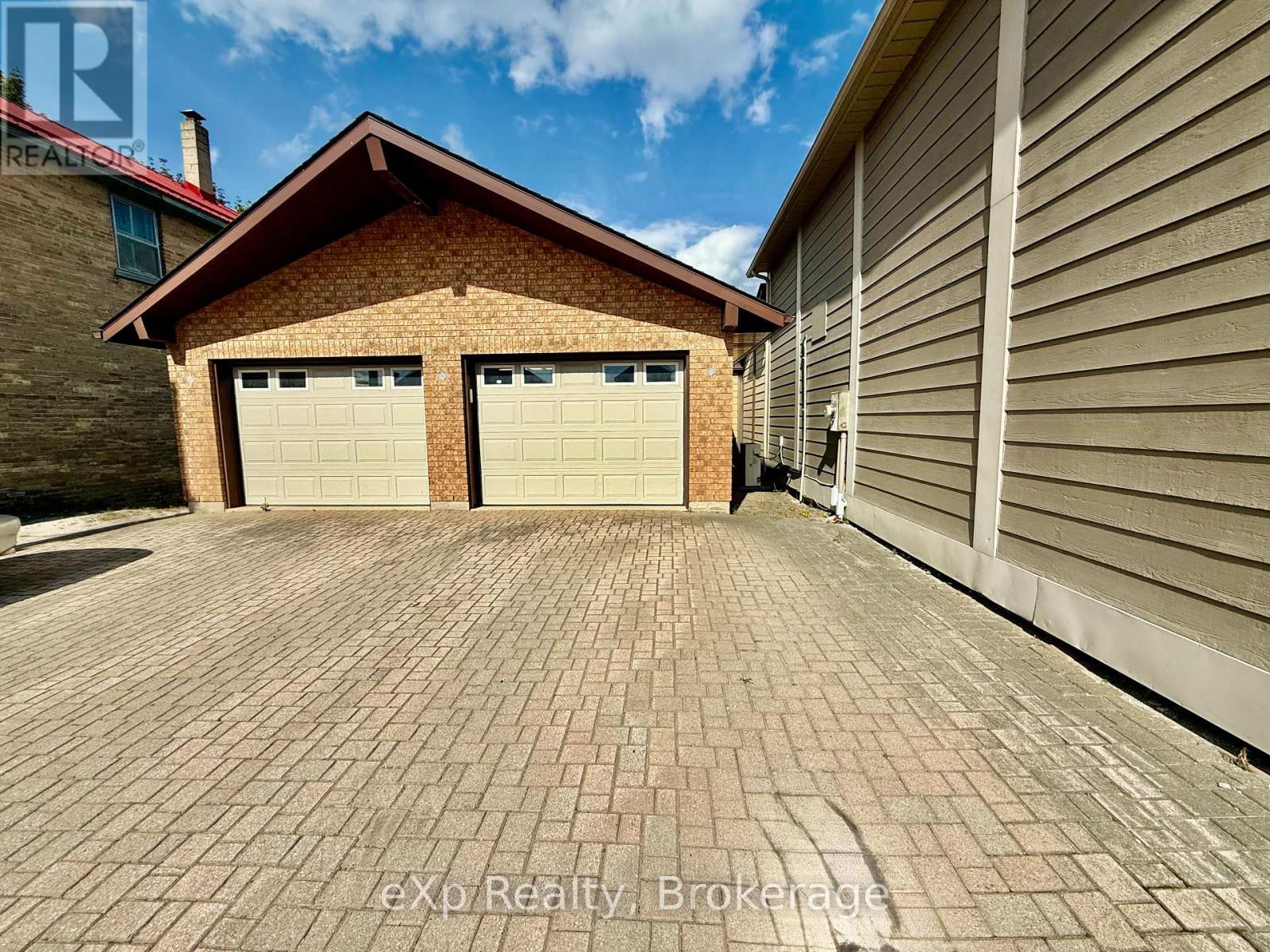 108 ELORA STREET