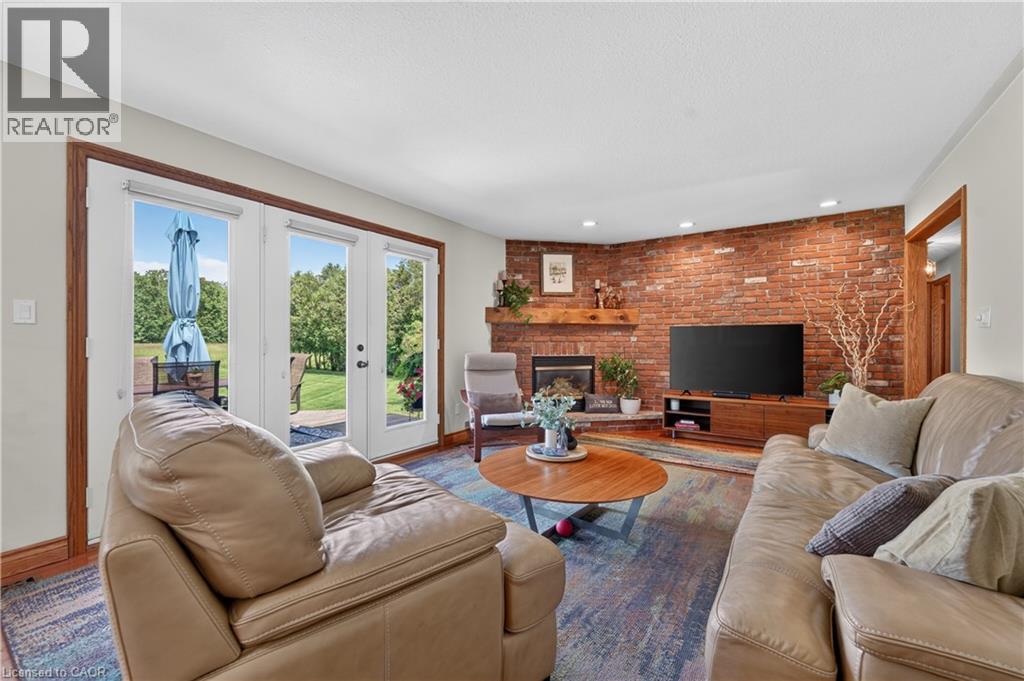 398 MOUNTAIN Road