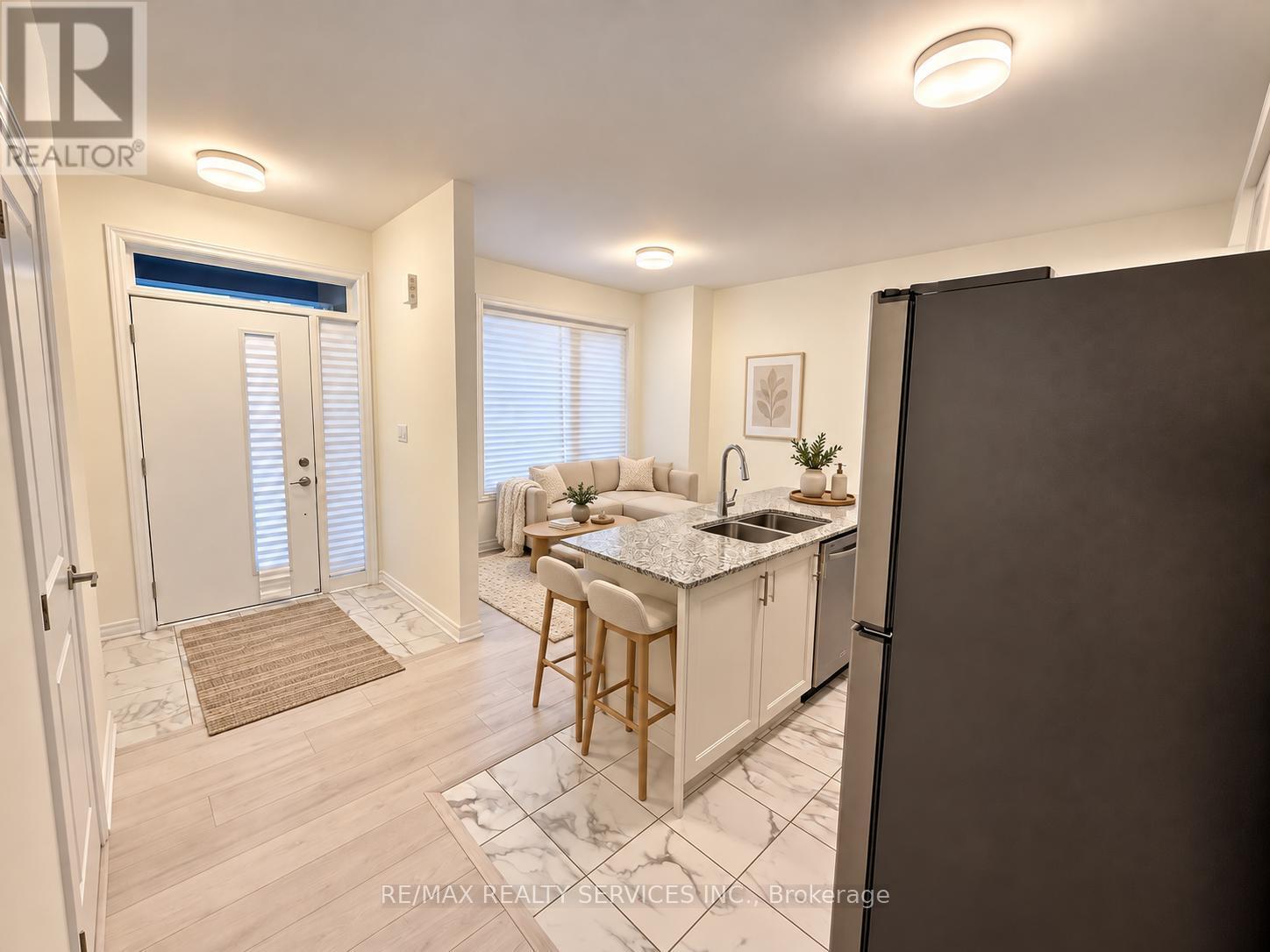 48 THORNBIRD CRESCENT