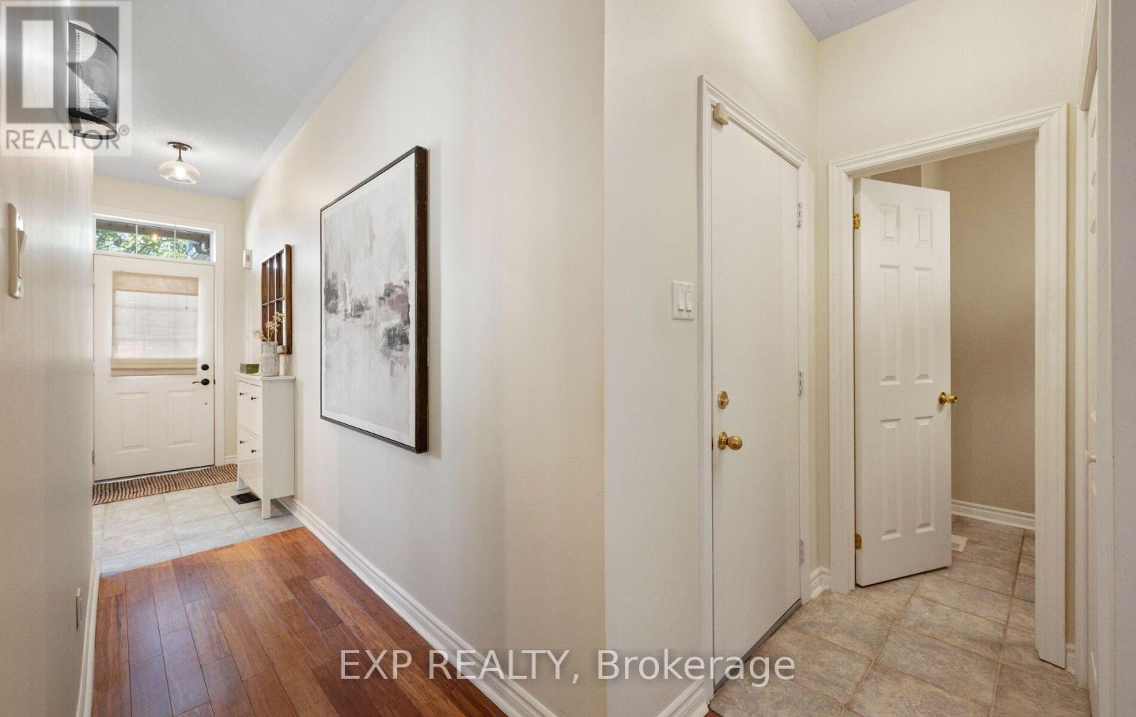 27 - 110 NAPIER STREET W