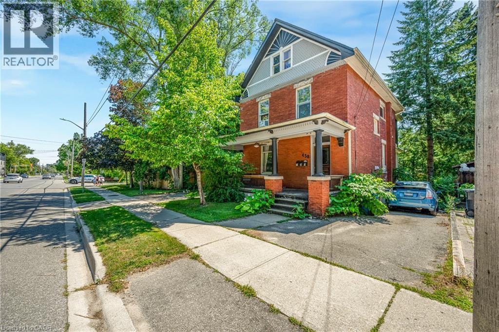 458 WOOLWICH Street
