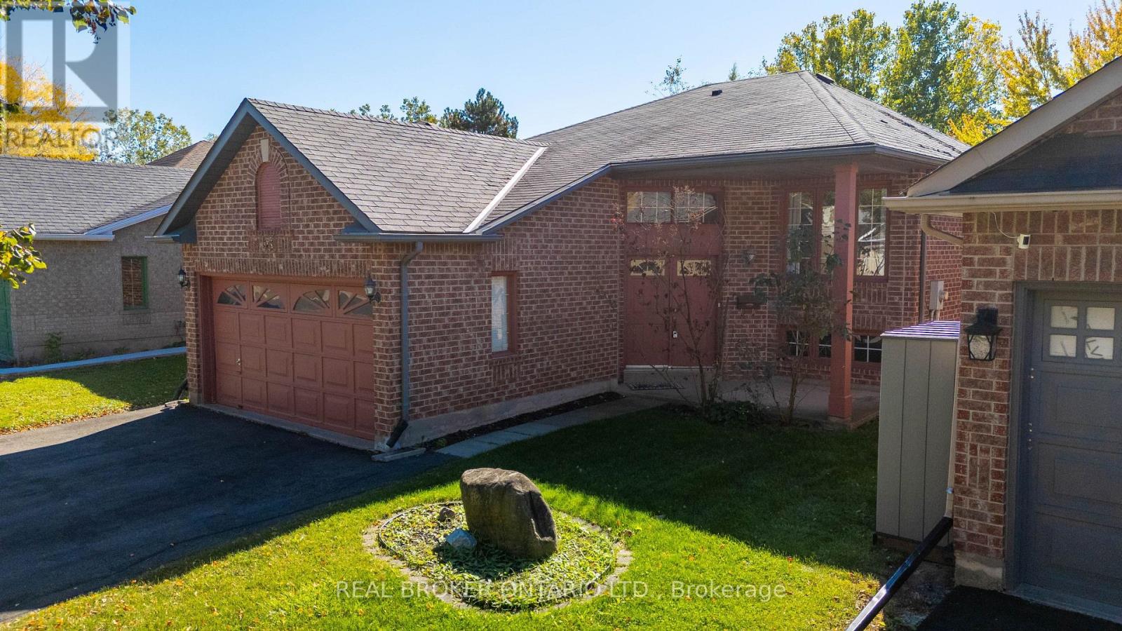 23 MADISON COURT W