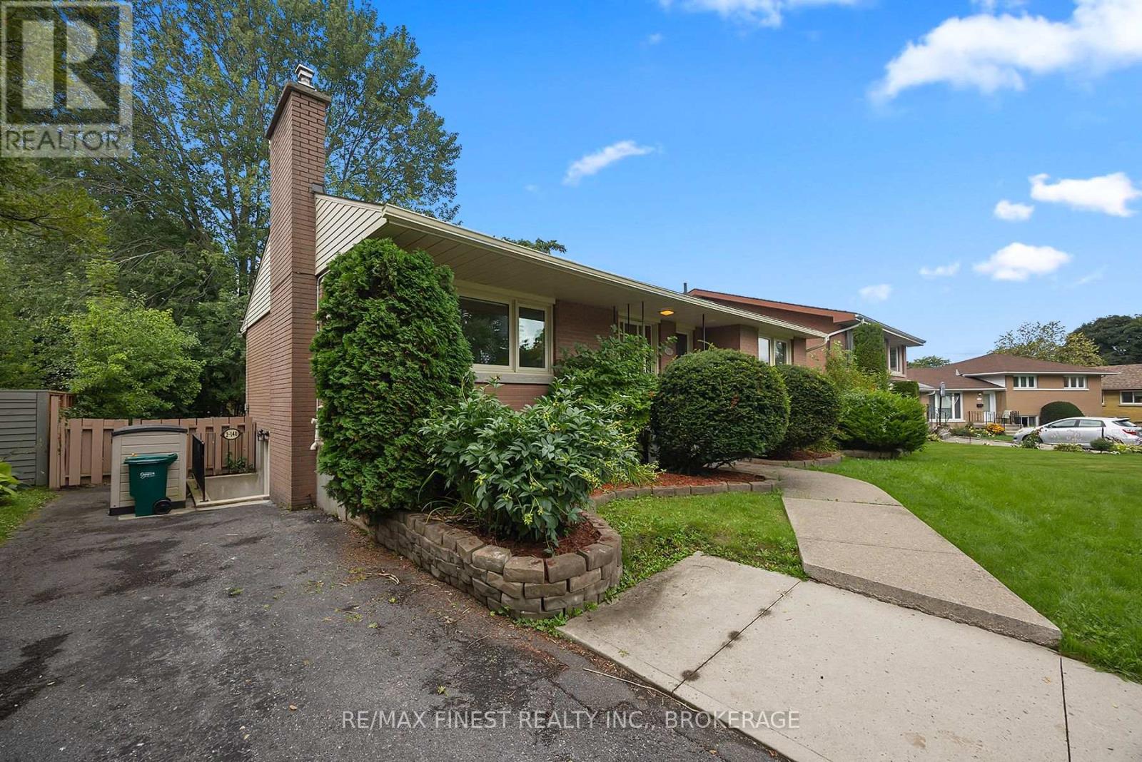 140A LIDDELL CRESCENT