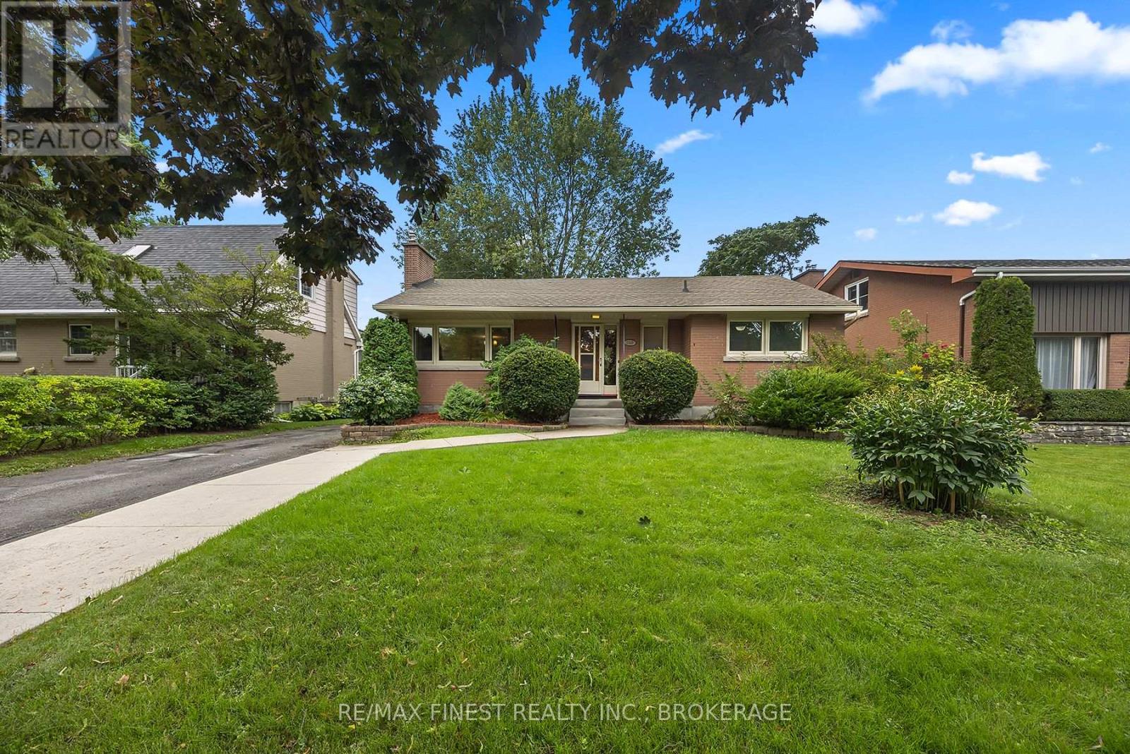 140A LIDDELL CRESCENT