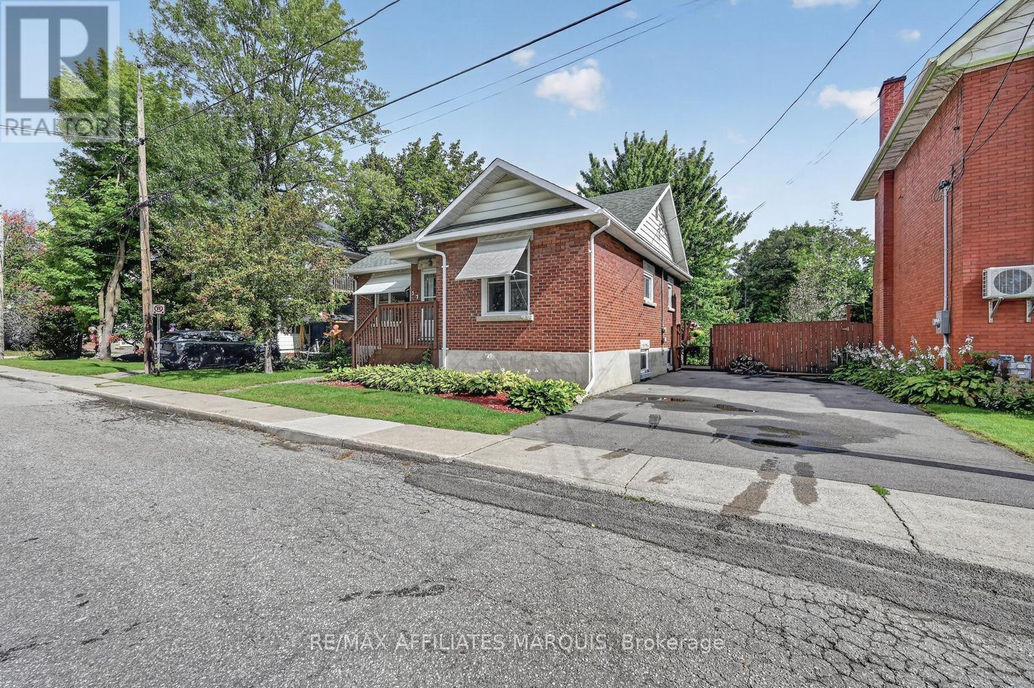 37 OGDEN AVENUE