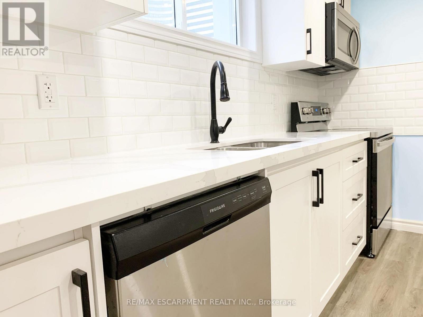 LOWER - 43 KANATA CRESCENT