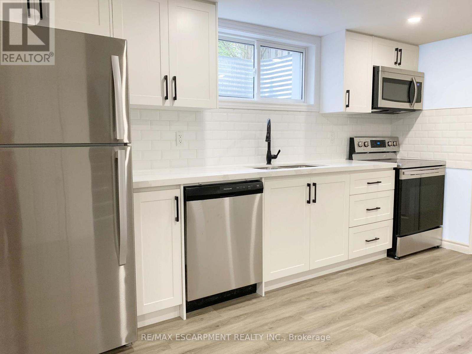 LOWER - 43 KANATA CRESCENT