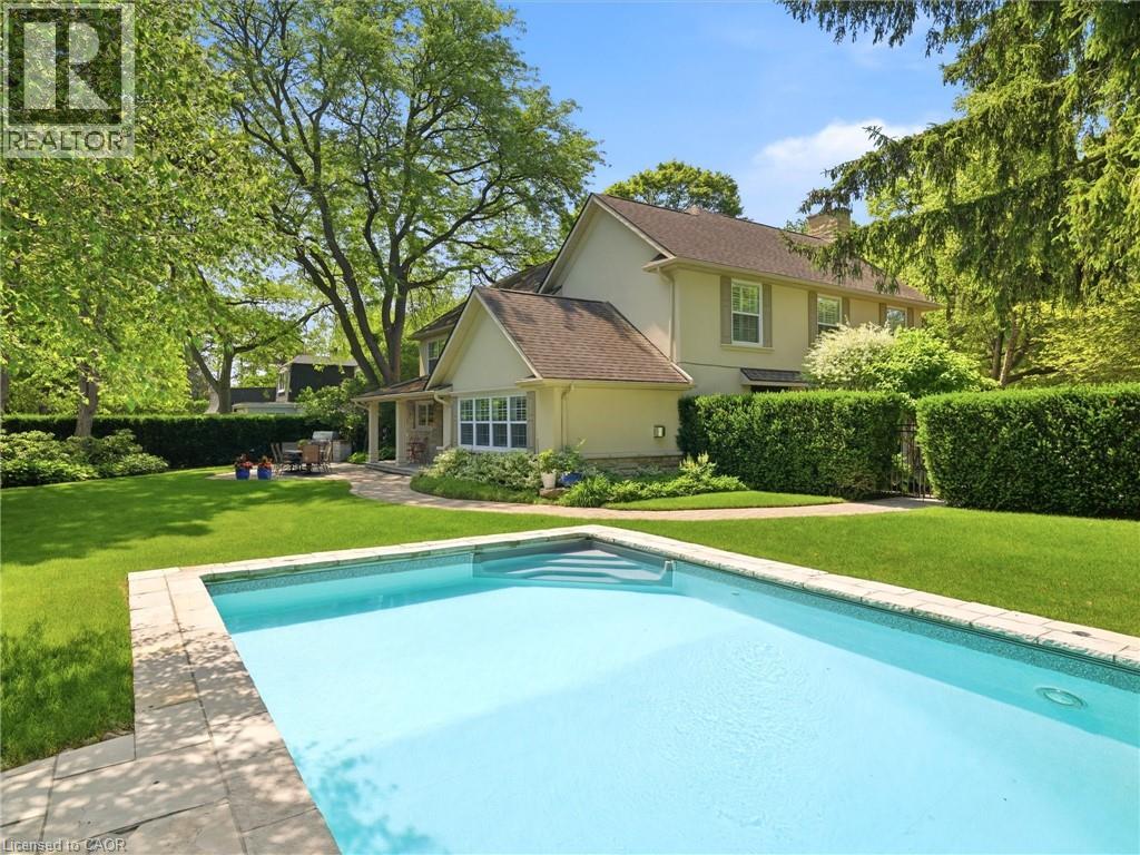 153 CAIRNCROFT Road