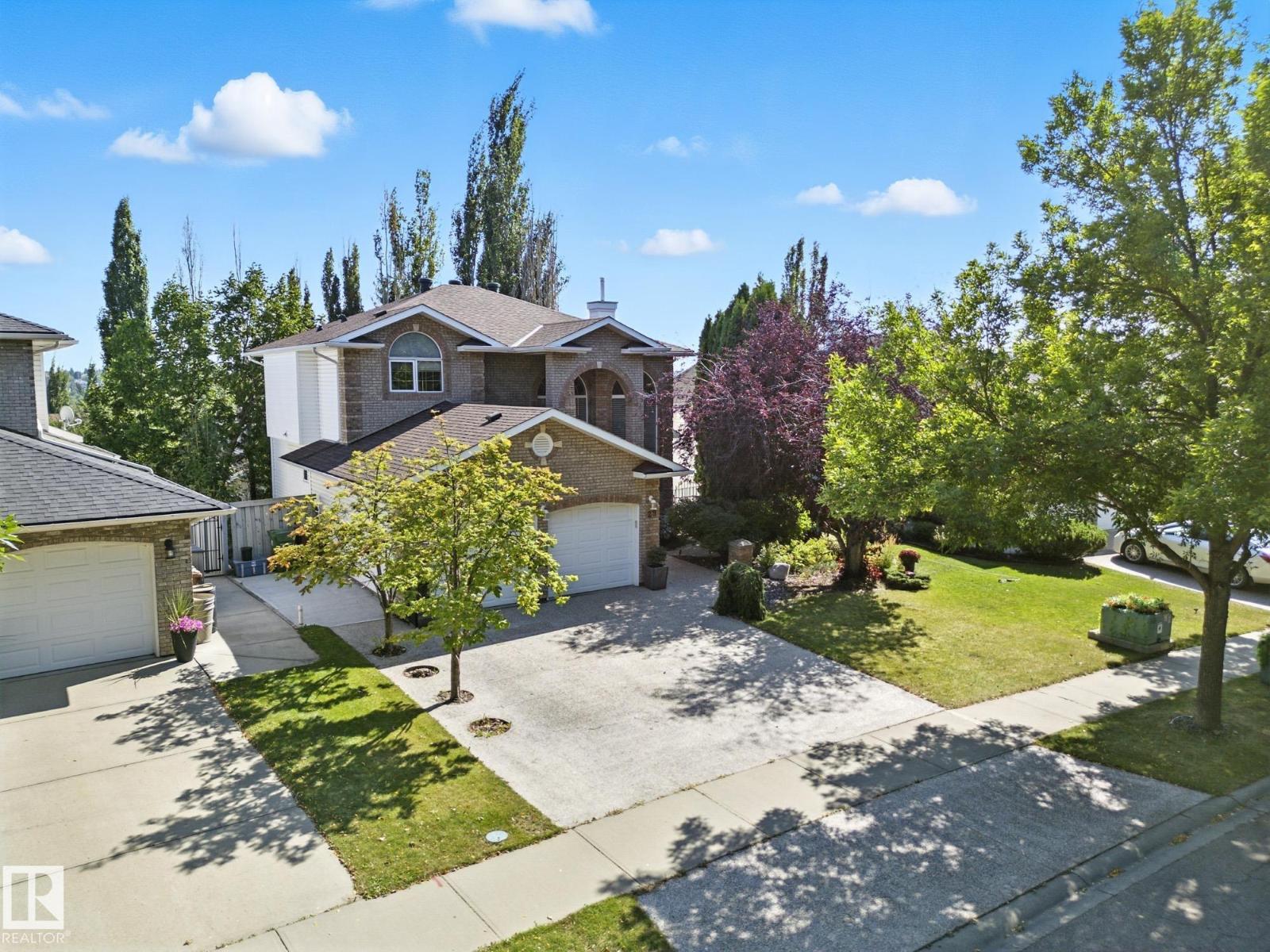 29 OAKDALE PL