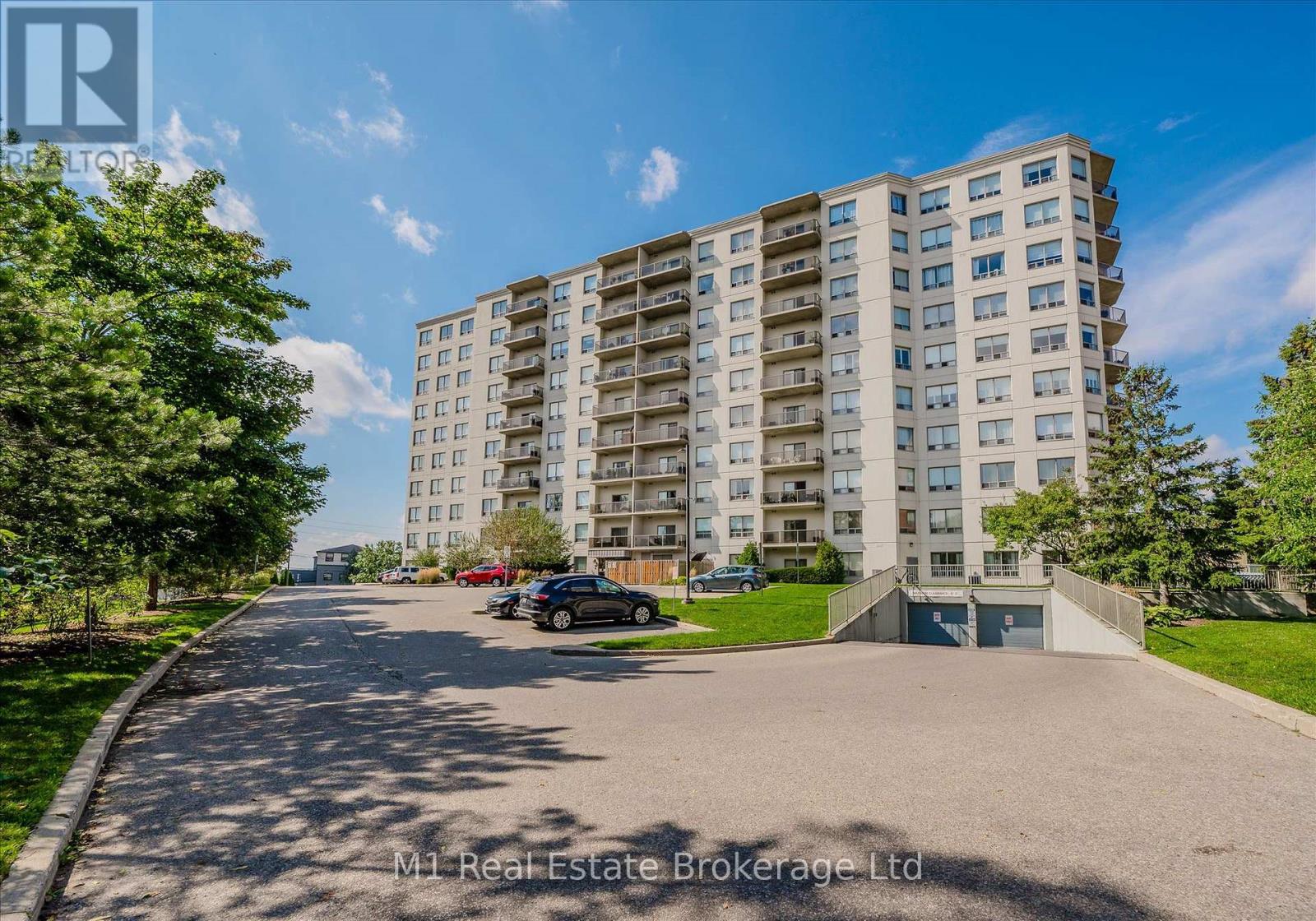 207 - 60 WYNDHAM STREET S