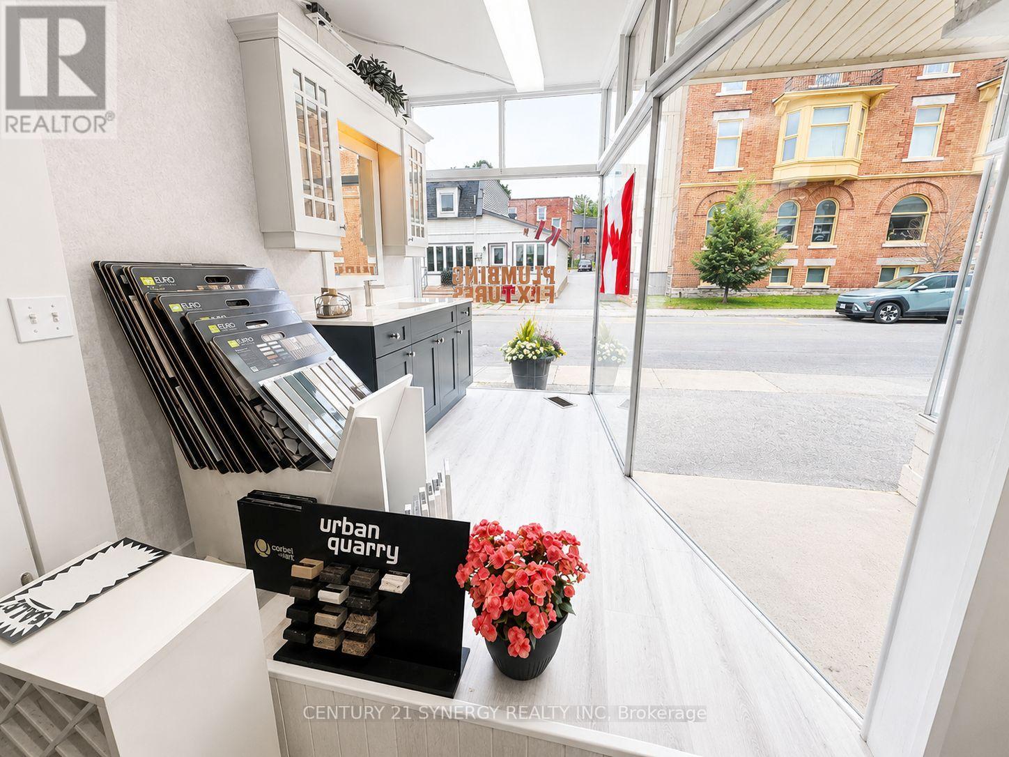7 WILLIAM STREET W